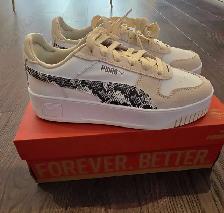 Womans Puma Shoe