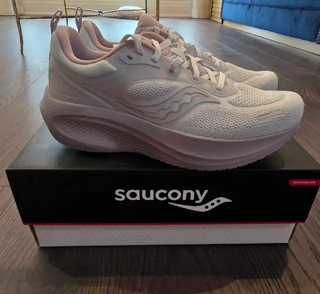 Womans Saucony Shoe