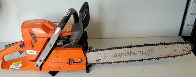 20' 71cc HUSQVARNA 372 XP® X-TORQ Chainsaw (324357711)
