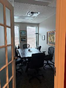 Complete office space for rent in Oakville! (Furnished optional) - Photo 2