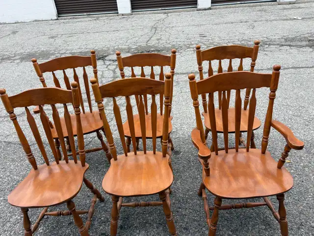 Free delivery used Set of 6 Solid Wood Dining Chairs