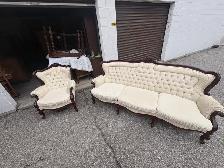 Free delivery used Vintage Style Tufted Sofa and Armchair Set - Photo 3