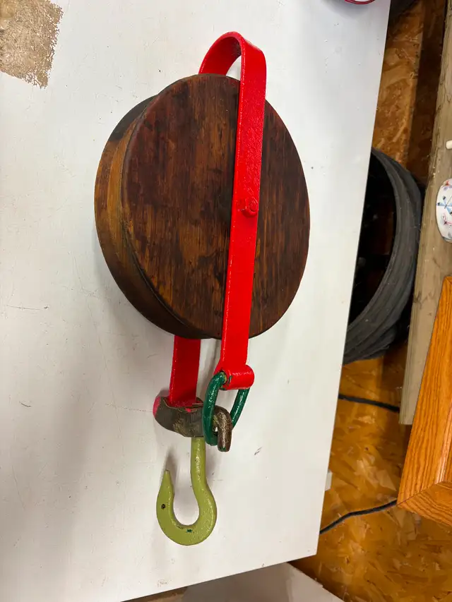 ANTIQUE WOODEN AND METAL PULLY