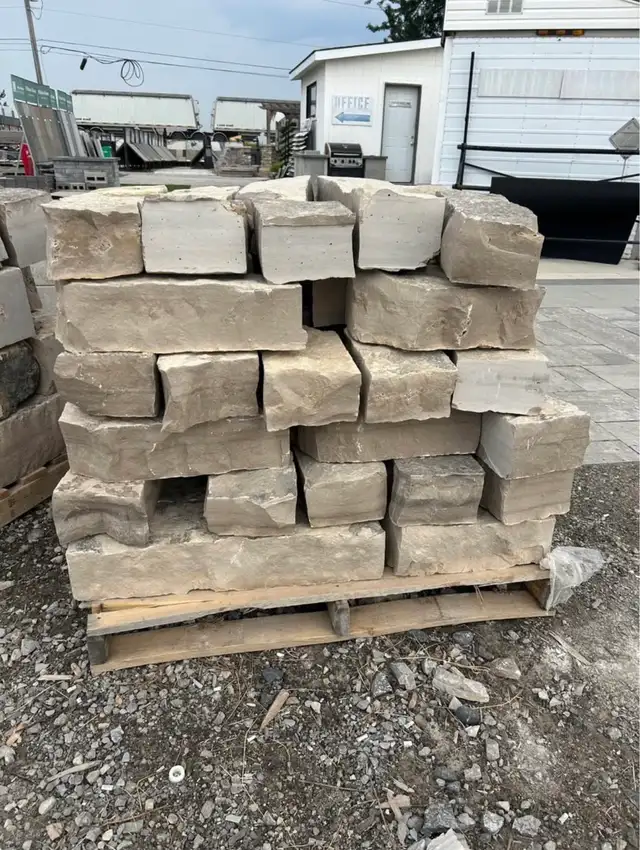 Wiarton Curbs