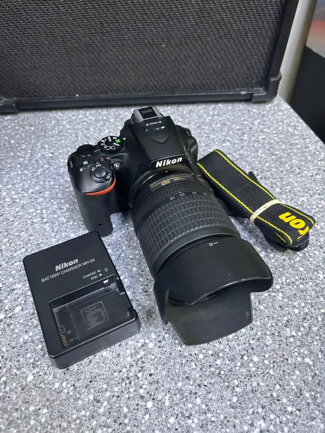 Nikon D5500 24.4MP Camera 18-105MM ED AF-S Lens