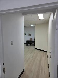 Bureau professionnel lumineux disponible | Côte-des-Neiges, Mont