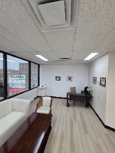 Bureau professionnel lumineux disponible | Côte-des-Neiges, Mont - Photo 3