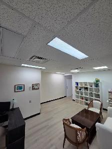 Bureau professionnel lumineux disponible | Côte-des-Neiges, Mont - Photo 5