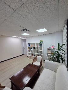 Bureau professionnel lumineux disponible | Côte-des-Neiges, Mont - Photo 7