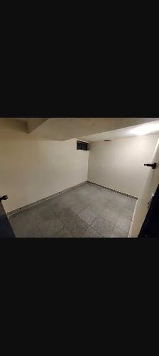 whitehorn legal suite.one bedroom one den for rent from November - Photo 8
