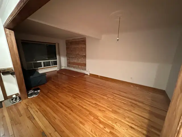 disponible immédiatement à 2 550 $/mois