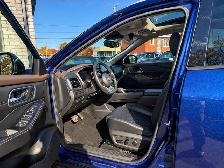 2023 Nissan Rogue Platinum - Photo 2