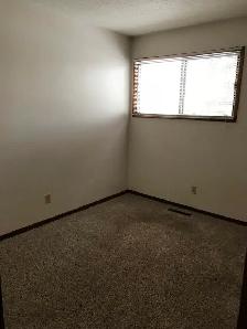 Near U of S. Perfect student rental! - Photo 5