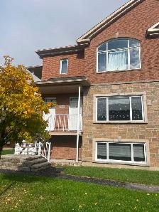 Condo lumineux de 2 chambres à louer sur le Plateau, Gatineau