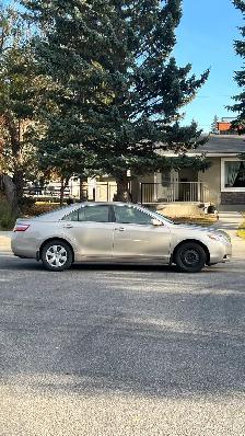 2009 Toyota Camry LE - Photo 2