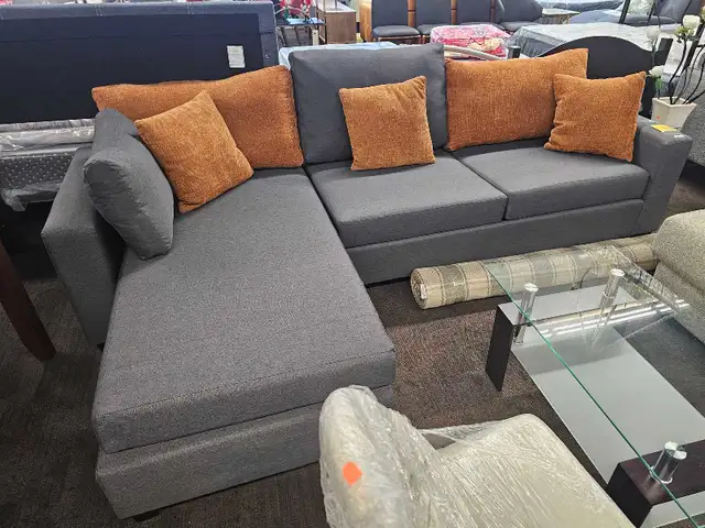 Divan sectionnel avec méridienne