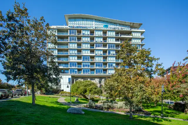 2 Bed Condo with Stunning Views