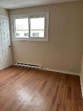 BEAUTIFUL 2 BR TOWNHOUSES AVAILABLE FOR RENT IN BELLEVILLE - Photo 14