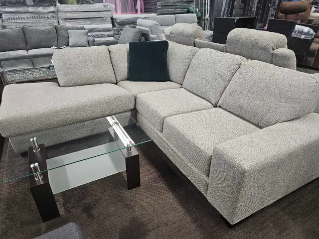 Divan sectionnel en tissu gris
