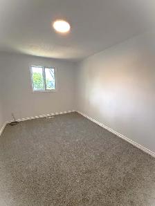 266 London Rd - 3 bedroom townhome for lease - just renovated! - Photo 12