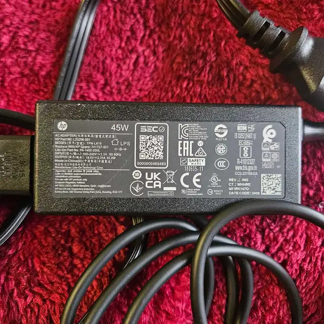 HP Ac Adapter Charger 741727-001
