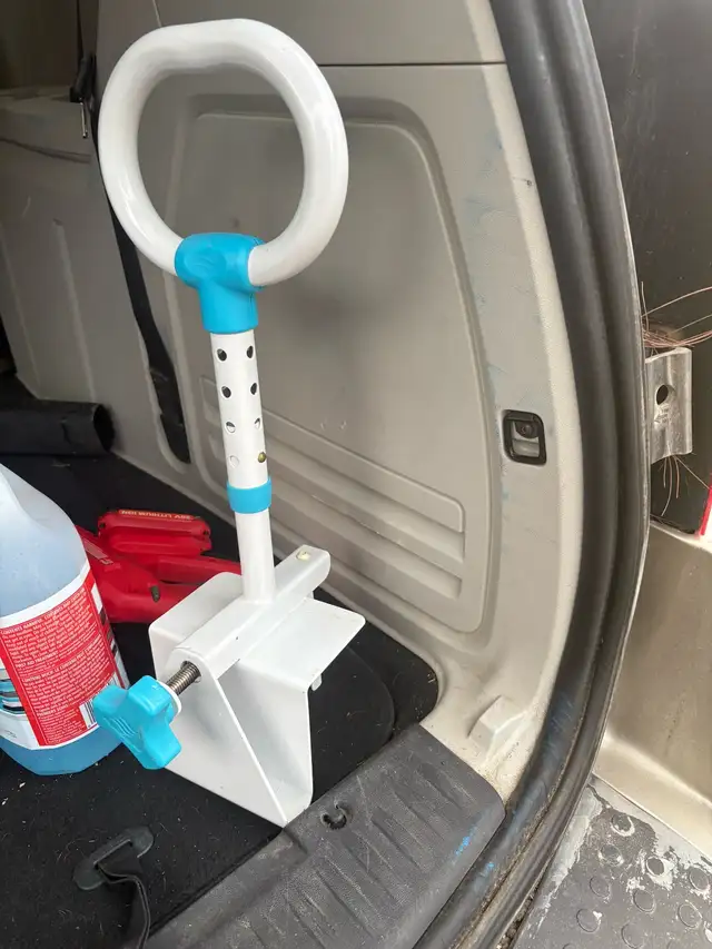 bathtub safety rail good condition $20.00