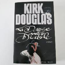 ROMANNEUF DE KIRK DOUGLAS LA DANCE AVEC LE DIABLE 336PAGES $5.00