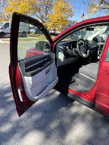 2010 Dodge Grand Caravan SE  /  ONLY 184,000 KMS  /  NO ACCIDENT - Photo 6