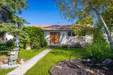 Straight & Solid 3bdrm Bungalow w/ Dbl Det Garage! 59yr og owner