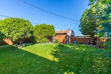 Straight & Solid 3bdrm Bungalow w/ Dbl Det Garage! 59yr og owner - Photo 2