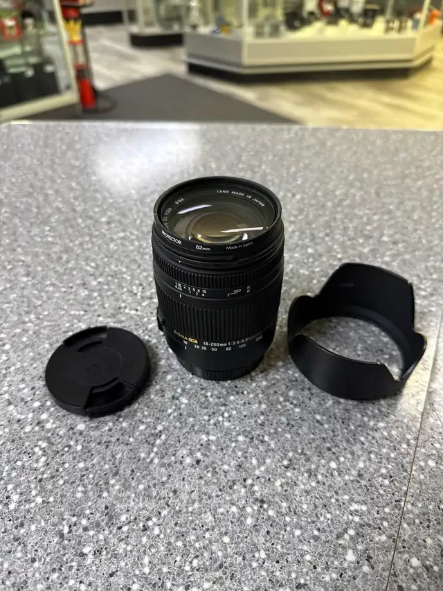 Sigma DC 18-250MM Macro HSM Lens 5-6.3