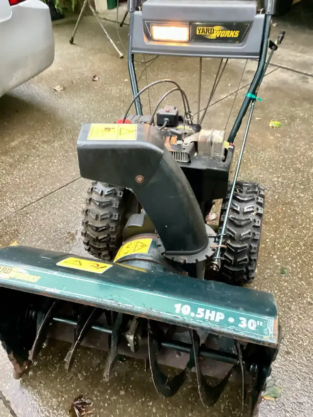 Yardworks snowblower 10.5 hp
