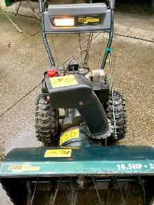 Yardworks snowblower 10.5 hp - Photo 2