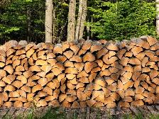 BOIS DE CHAUFFAGE POUR CHALET ET GARAGE