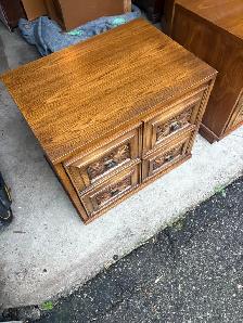 Free delivery used 2 Vintage Oak Wood End Table - Photo 5