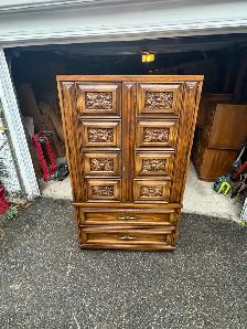 Free delivery used Vintage Armoire with Carved Floral Details - Photo 4