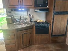 30 travel trailer with bunkhouse - Photo 4
