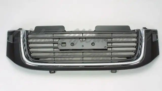 Gmc Envoy Xuv 2004-2005 Grille Chrome/Black W/Washer Hole