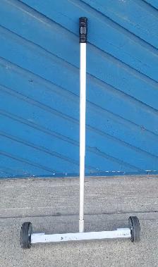24'Surepick 73223 Magnetic Broom (32582640)