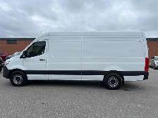 2025 Mercedes-Benz Sprinter 2500 High Roof Cargo Van - 51,569 km - Photo 4