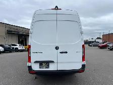 2025 Mercedes-Benz Sprinter 2500 High Roof Cargo Van - 51,569 km - Photo 6