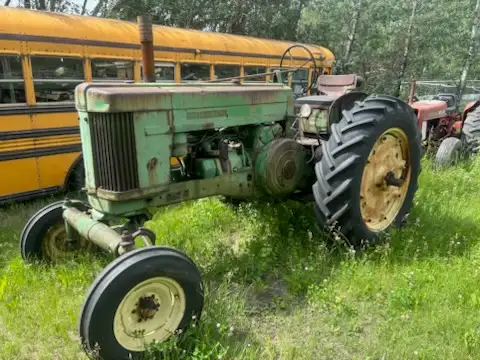 Antique/Vintage Farm Machinery
