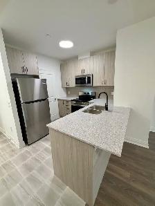 Brand new 1 bedroom   den condo for rent/lease - Stouffville - Photo 4