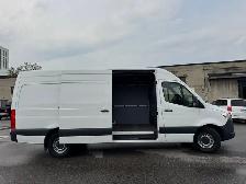 2024 Mercedes-Benz Sprinter 2500 High Roof Cargo Van - 74,568 km - Photo 5