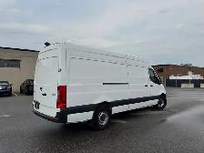 2024 Mercedes-Benz Sprinter 2500 High Roof Cargo Van - 74,568 km - Photo 8
