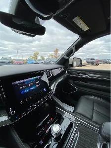 2022 Jeep Wagoneer Series II - Photo 12