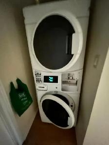 Fully Furnished 2 BD basement apartment for rent in Etobicoke - Photo 7