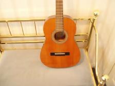 ACOUSTIC GUITAR - EXCELLENT CONDITION - Photo 2