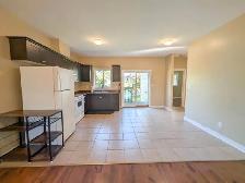 22 Carleton St N, Thorold - All Inclusive 3 Bedroom Main Unit - Photo 7