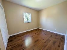 22 Carleton St N, Thorold - All Inclusive 3 Bedroom Main Unit - Photo 13
